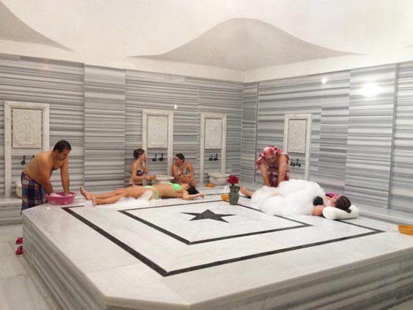 Büyük otel yada hamam komplexlerinde komple proje desteği yanında müşavirlik , mühendislik ve uygulama hizmeti vermekteyiz.